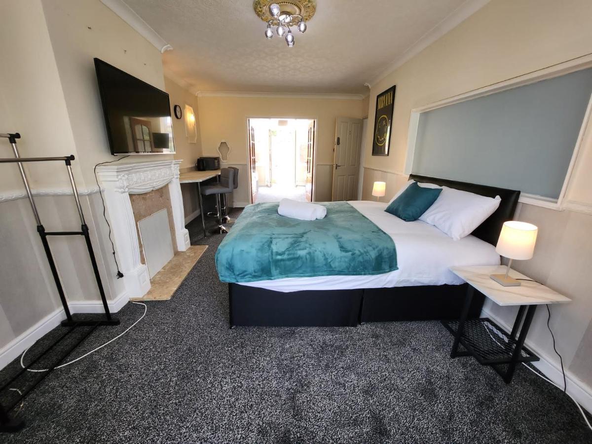 Sheldon Shared House Hotel Solihull Exterior photo
