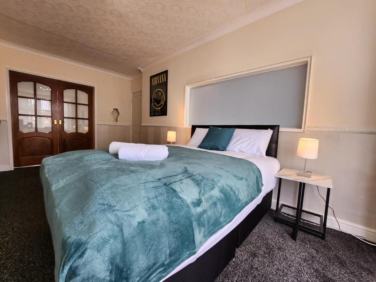 Sheldon Shared House Hotel Solihull Exterior photo
