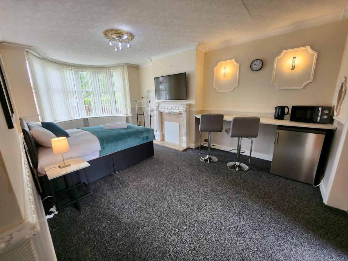 Sheldon Shared House Hotel Solihull Exterior photo